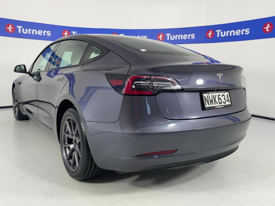 Photo '5' of Tesla Model 3