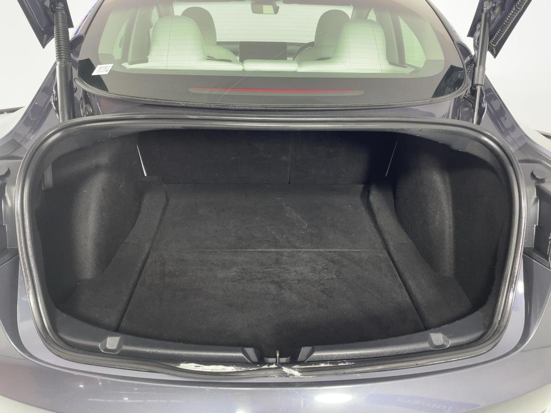 Photo '14' of Tesla Model 3