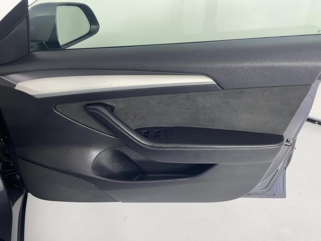 Photo '15' of Tesla Model 3