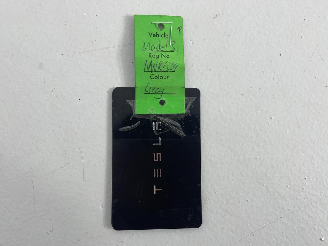 Photo '22' of Tesla Model 3