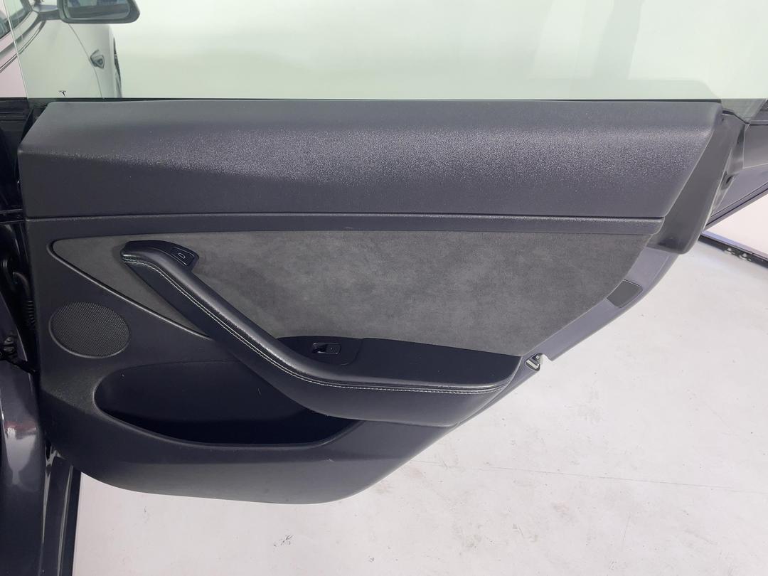Photo '19' of Tesla Model 3
