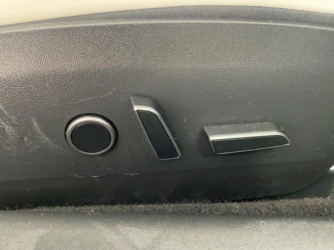 Photo '23' of Tesla Model 3