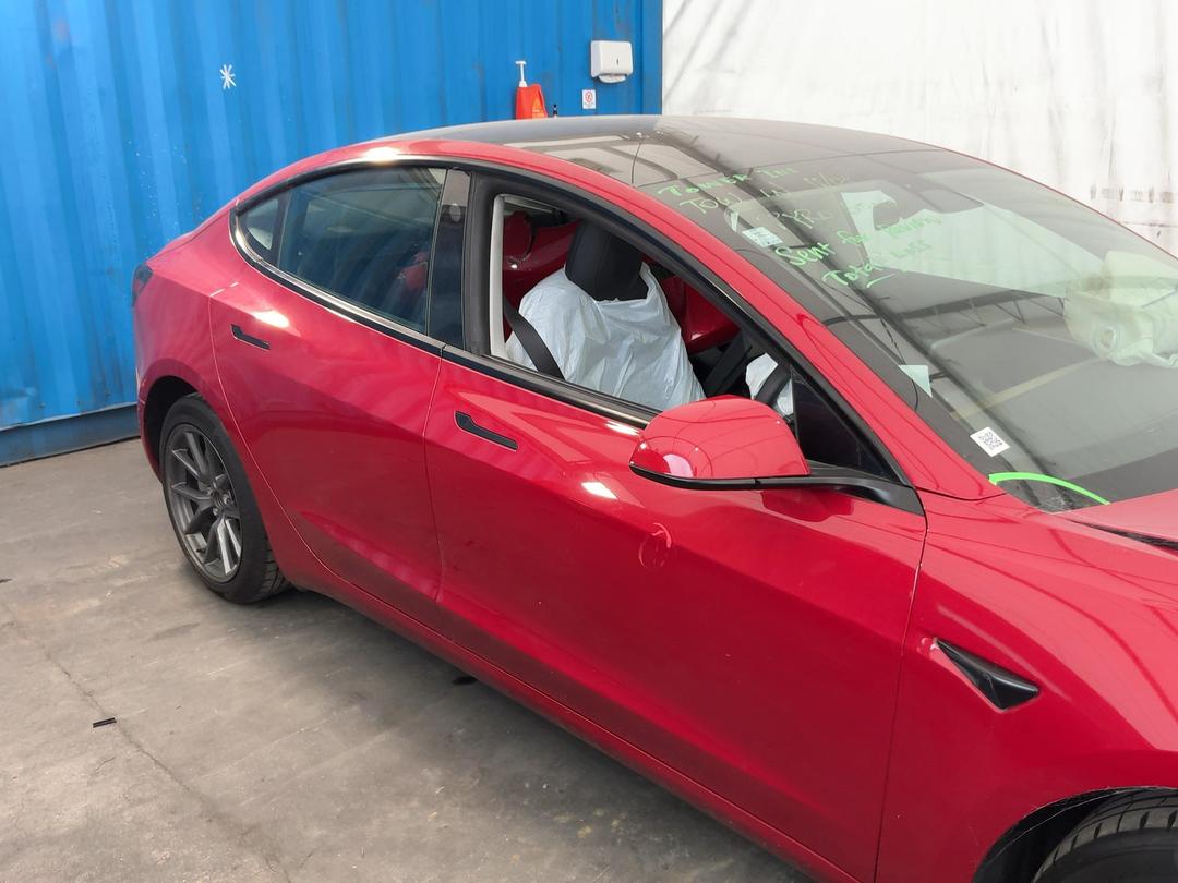 Photo '2' of Tesla Model 3 Standard Range Plus Photo '2' of Tesla Model 3 Standard Range Plus