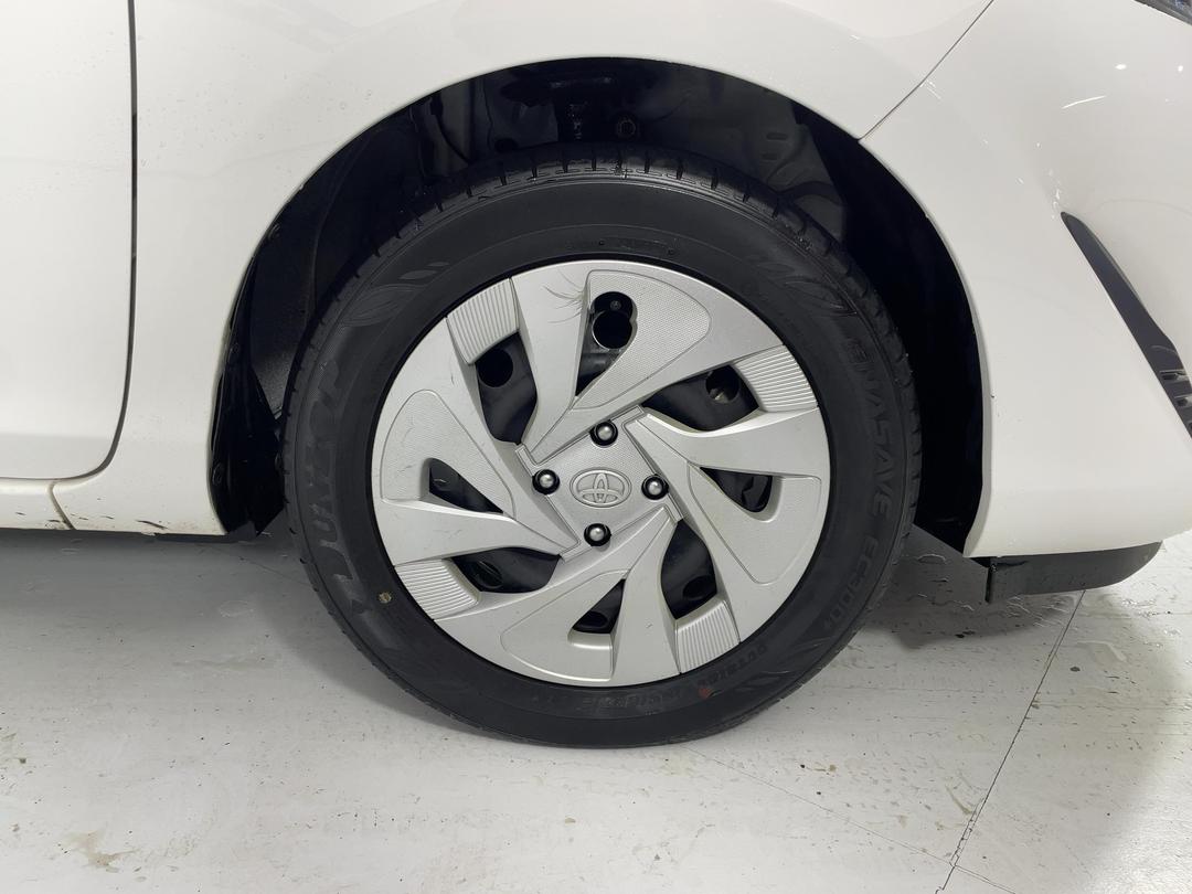 Photo '9' of Toyota Aqua