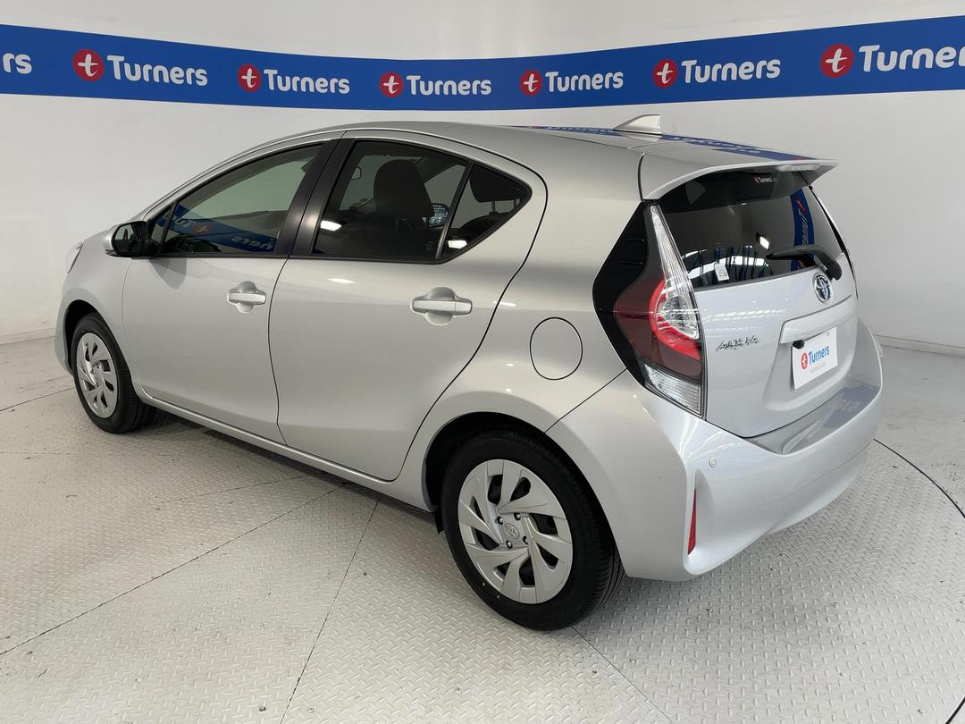 Photo '5' of Toyota Aqua