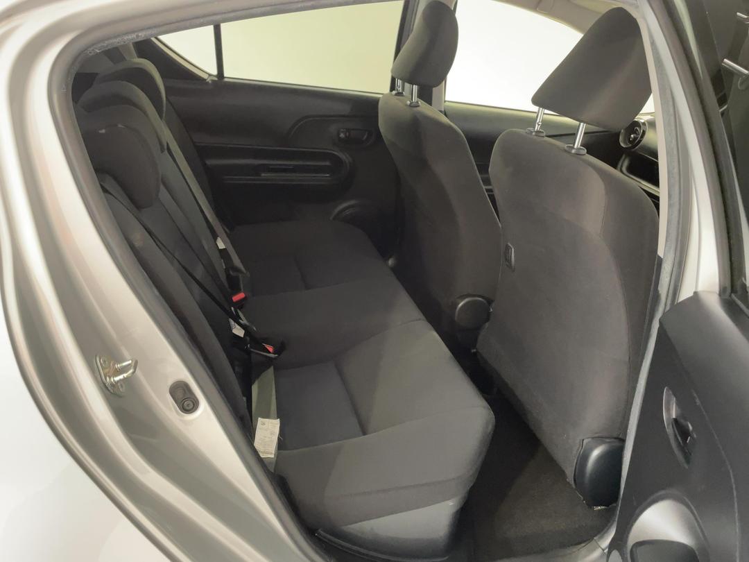 Photo '20' of Toyota Aqua