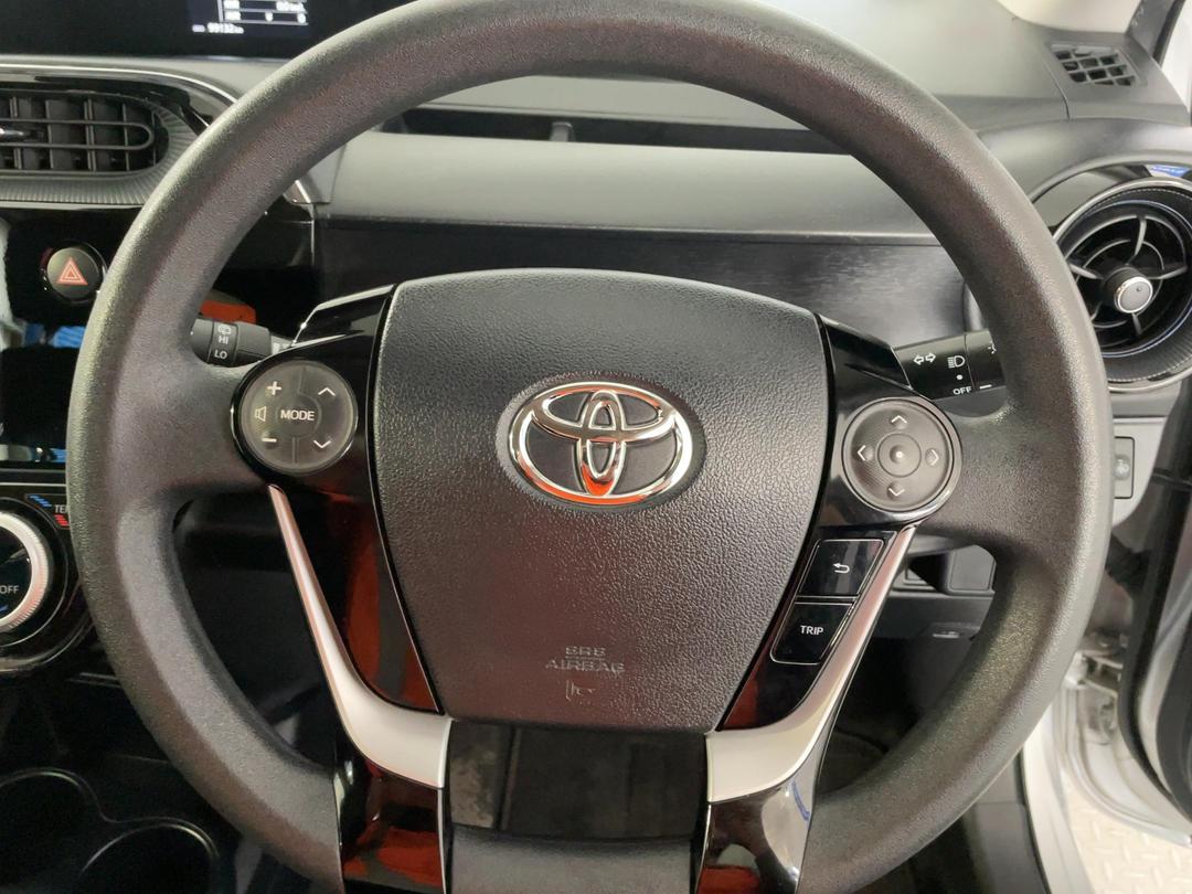 Photo '27' of Toyota Aqua
