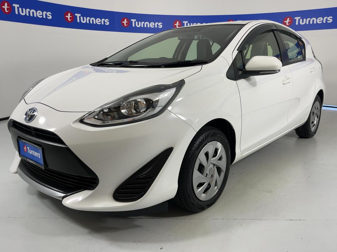 Photo '4' of Toyota Aqua