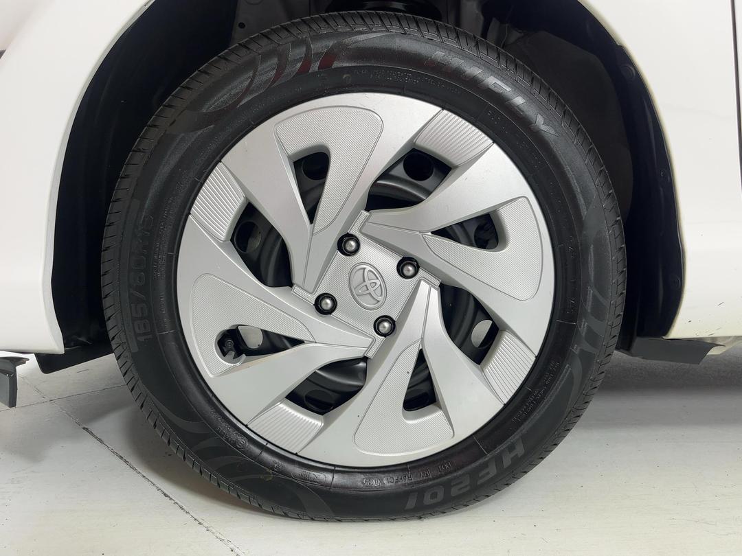 Photo '10' of Toyota Aqua