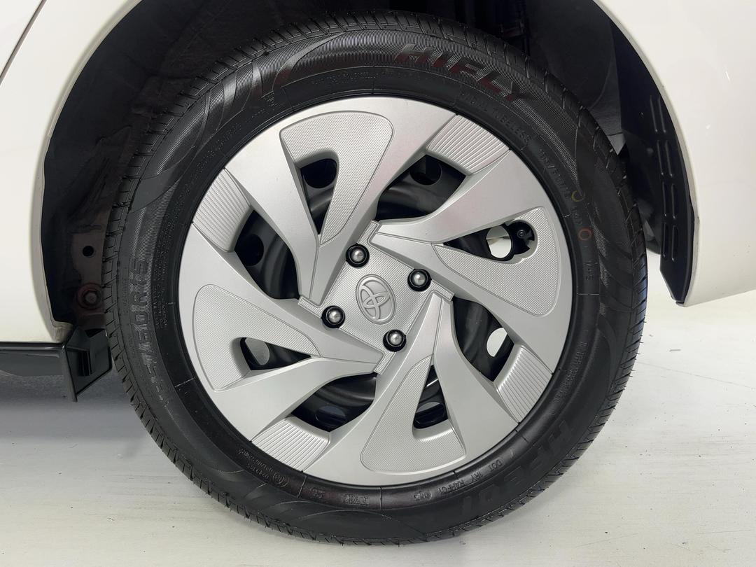 Photo '11' of Toyota Aqua