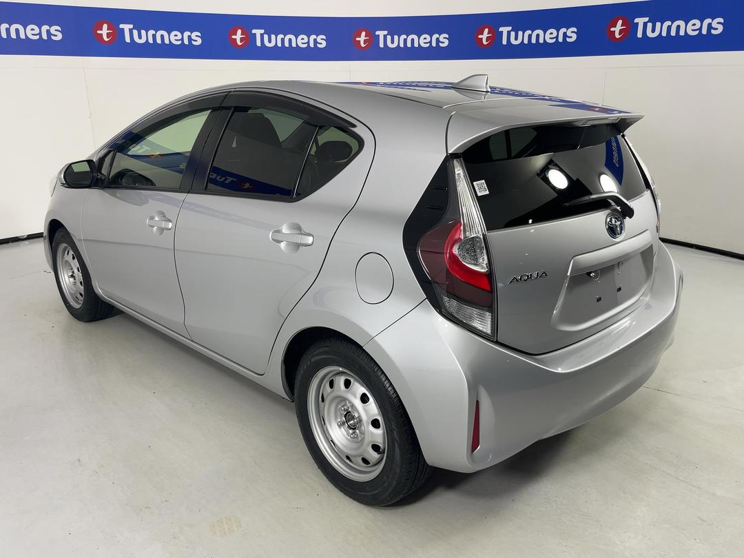 Photo '5' of Toyota Aqua