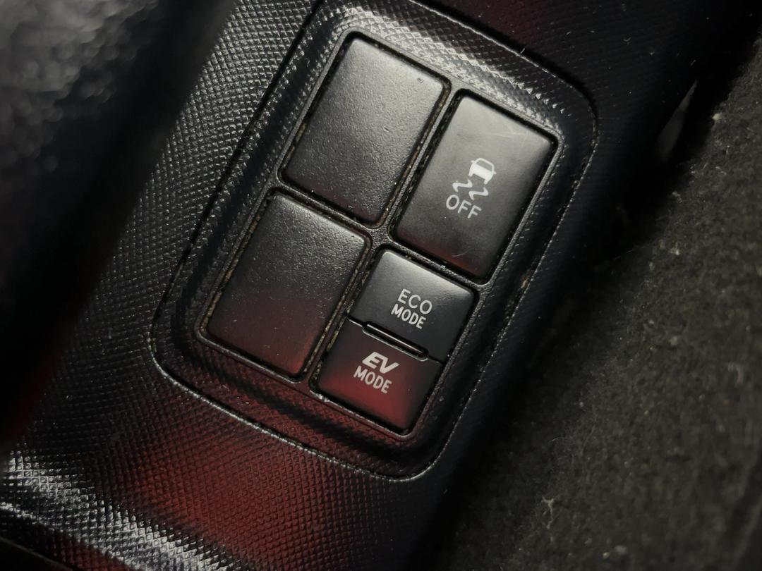 Photo '26' of Toyota Aqua