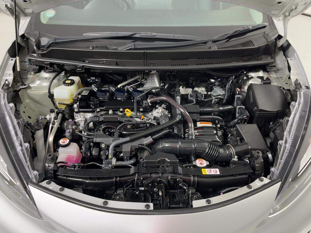 Photo '13' of Toyota Aqua