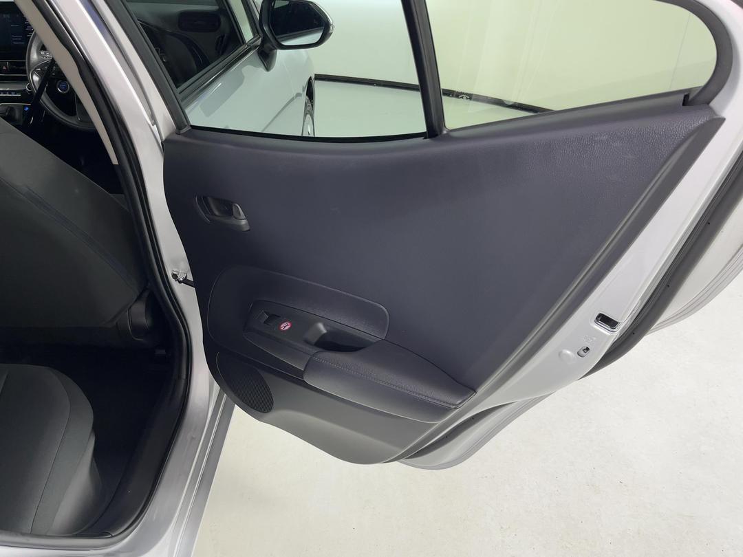 Photo '19' of Toyota Aqua