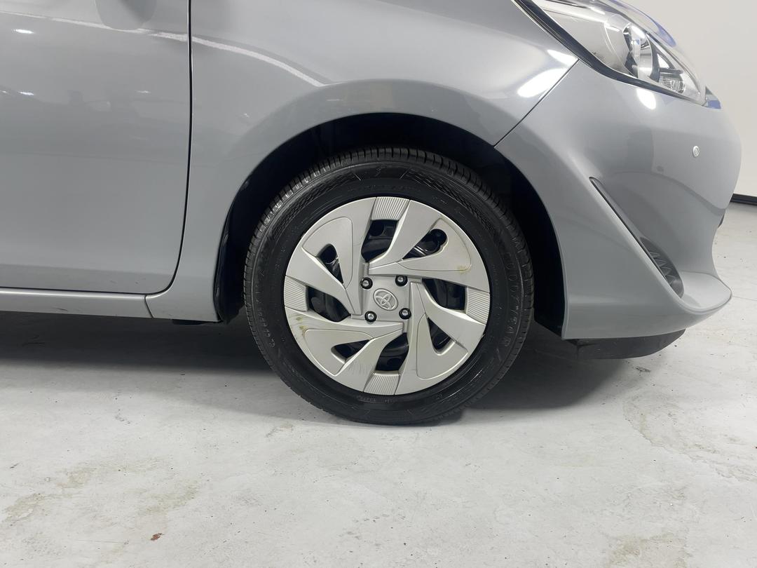 Photo '9' of Toyota Aqua