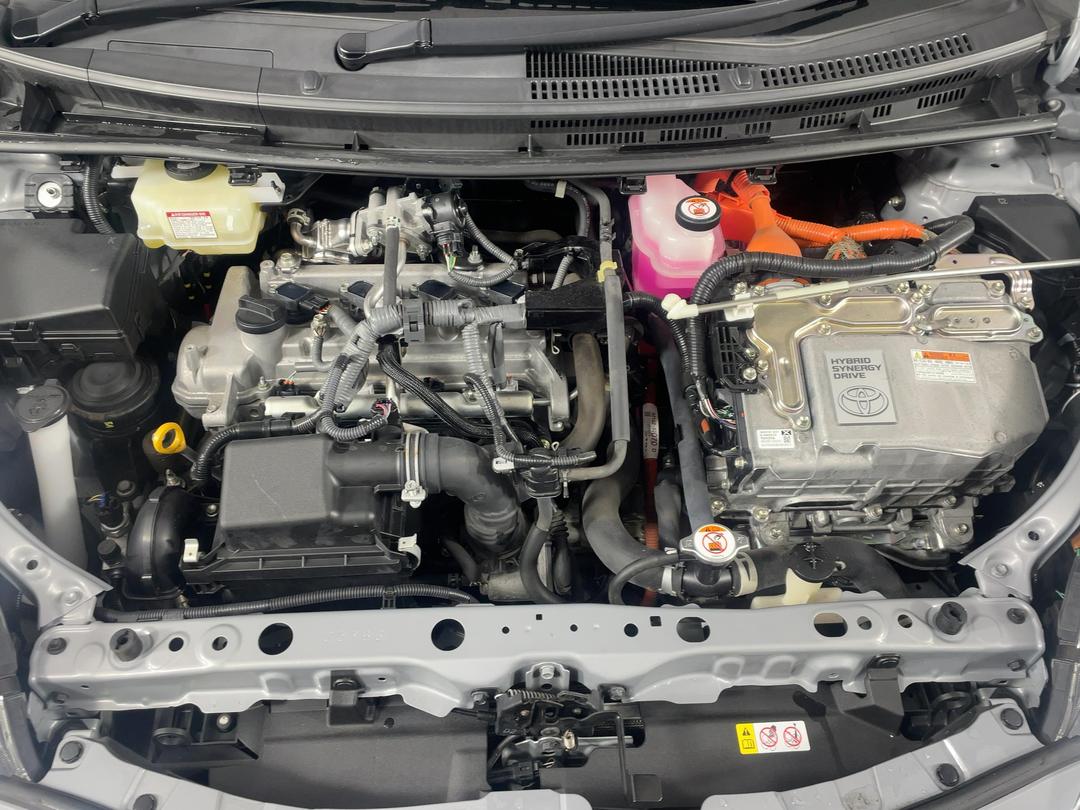 Photo '13' of Toyota Aqua