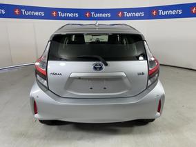 Photo '6' of Toyota Aqua