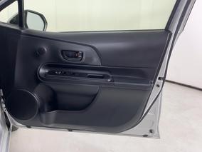 Photo '15' of Toyota Aqua