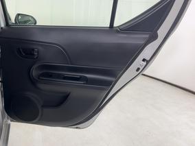 Photo '19' of Toyota Aqua