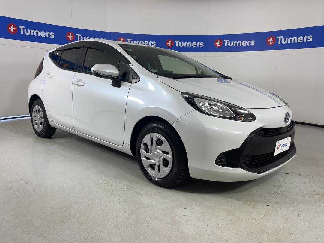 Photo '1' of Toyota Aqua