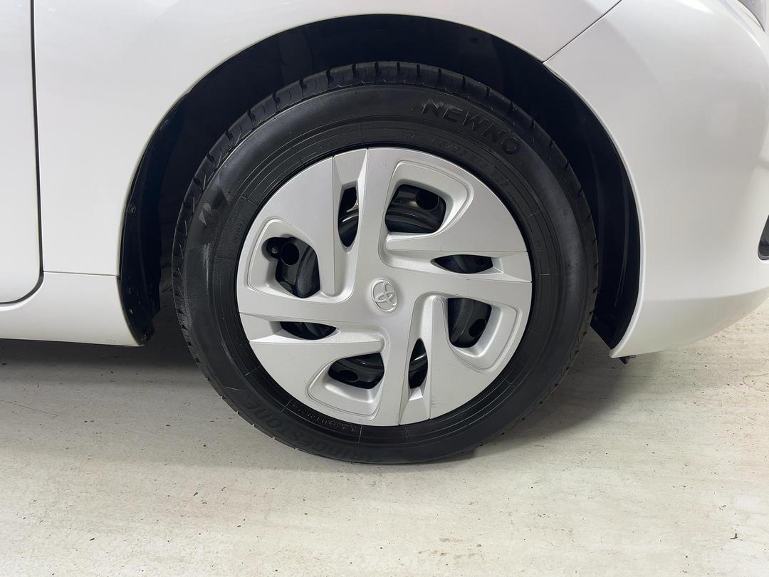 Photo '9' of Toyota Aqua