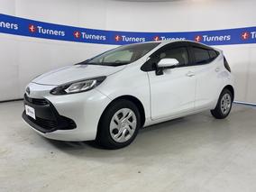 Photo '4' of Toyota Aqua