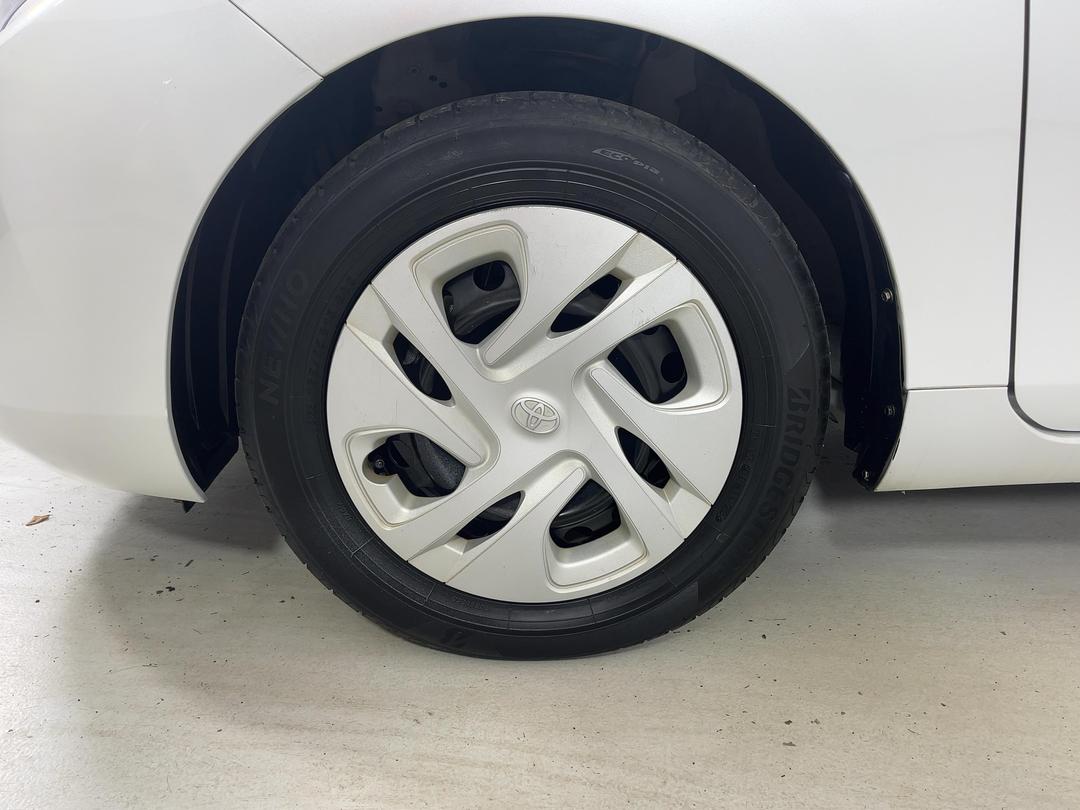 Photo '10' of Toyota Aqua