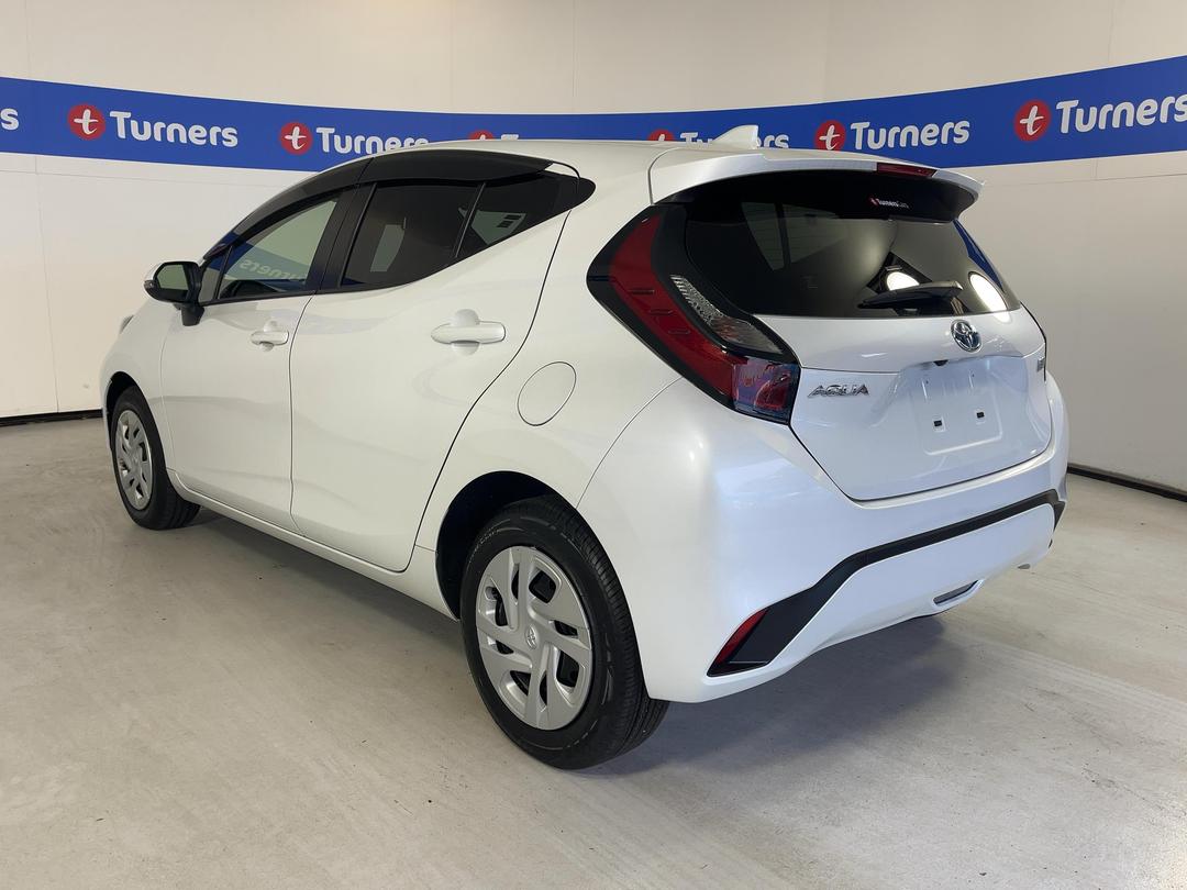 Photo '5' of Toyota Aqua