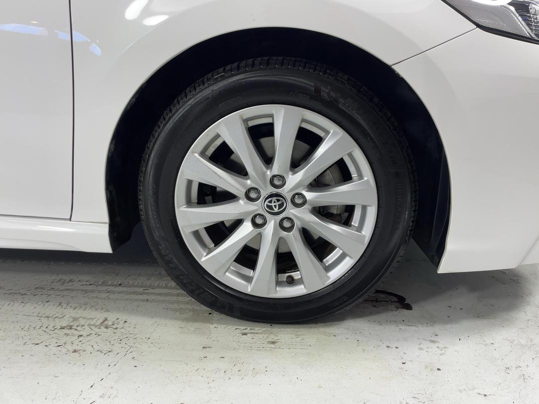 Photo '9' of Toyota Camry