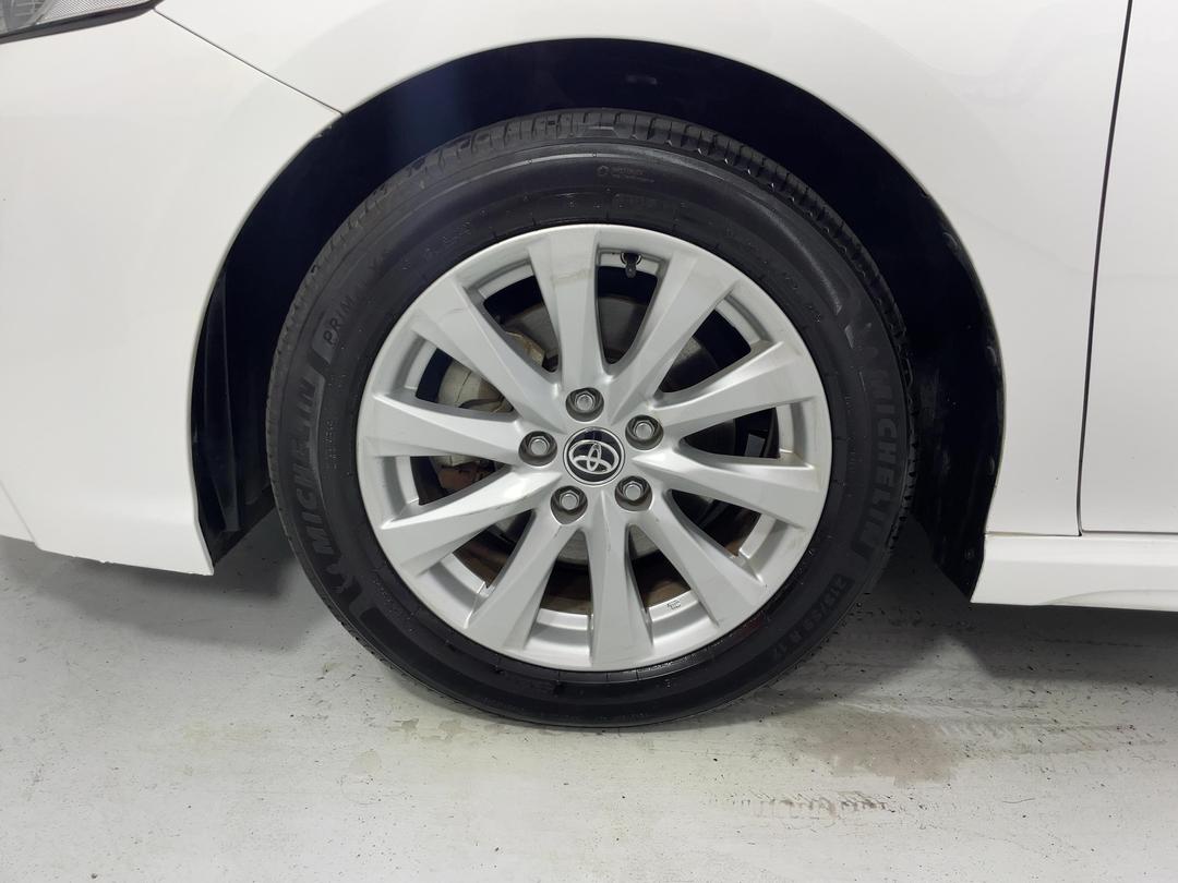 Photo '10' of Toyota Camry