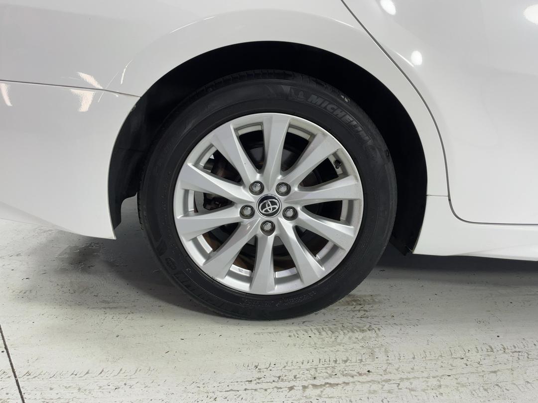 Photo '12' of Toyota Camry