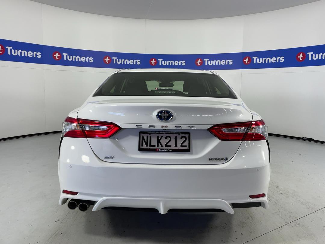 Photo '6' of Toyota Camry