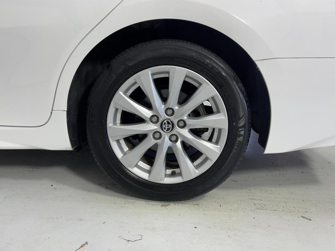 Photo '11' of Toyota Camry