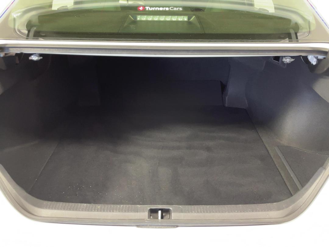 Photo '14' of Toyota Camry