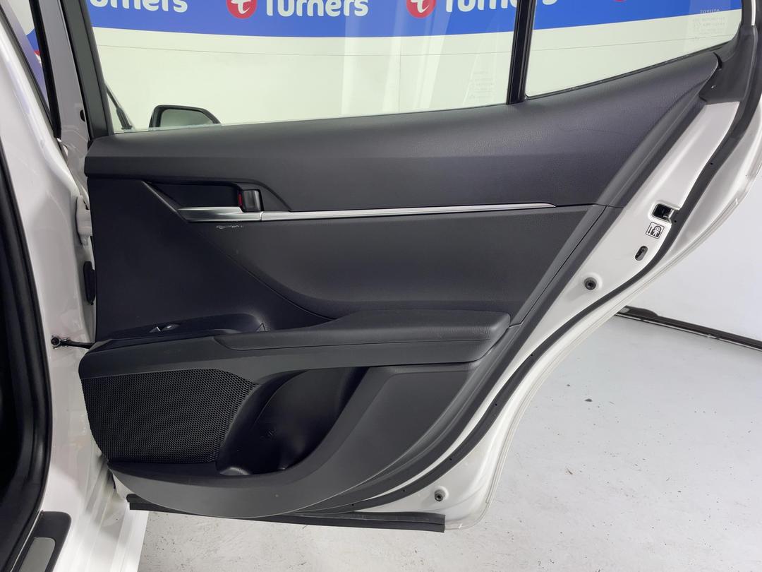 Photo '19' of Toyota Camry