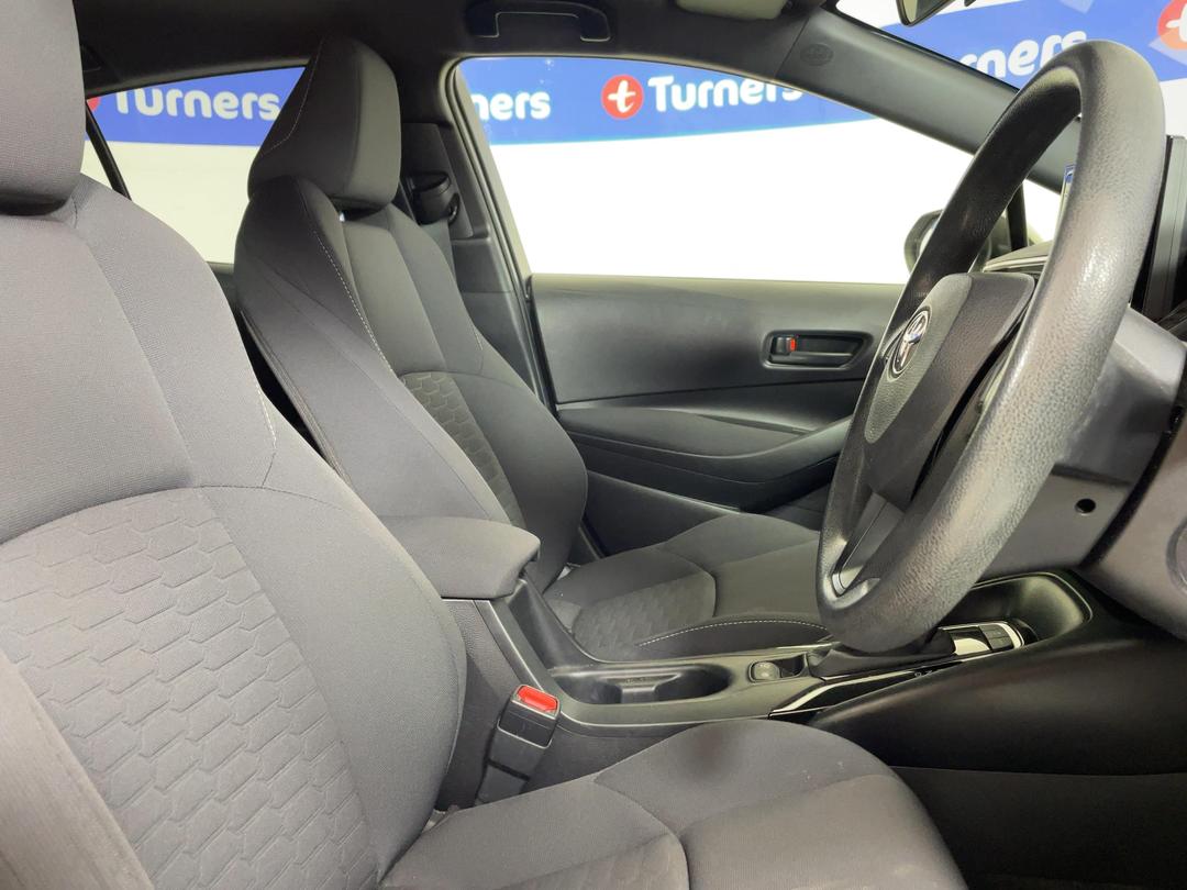 Photo '16' of Toyota Corolla