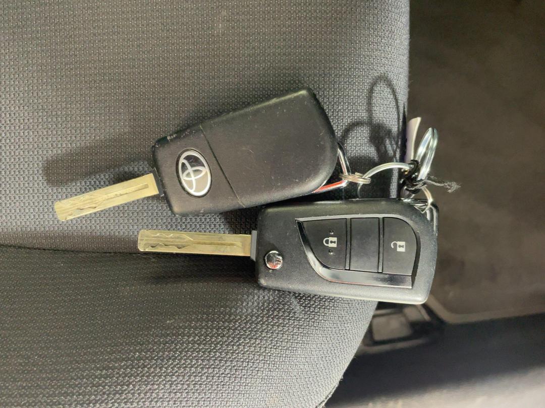 Photo '22' of Toyota Corolla