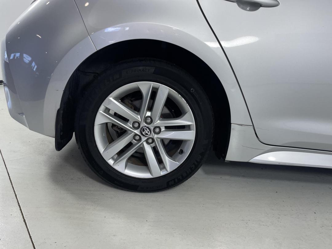 Photo '12' of Toyota Corolla