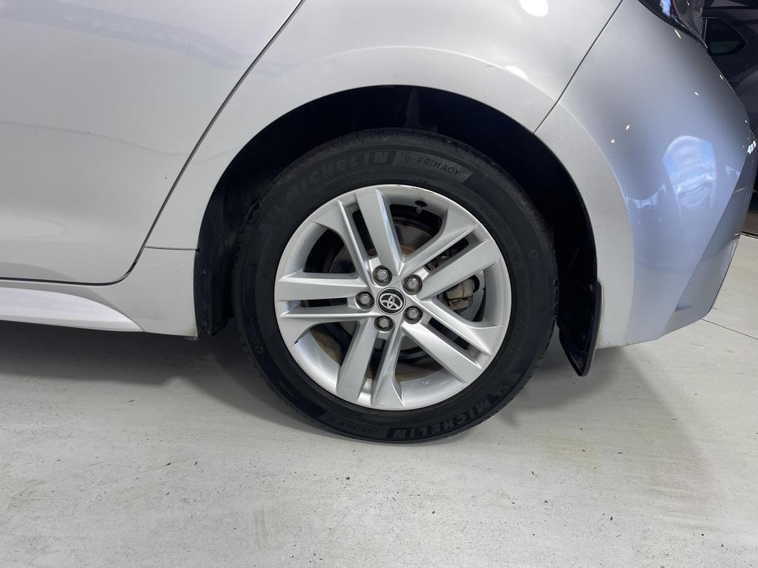 Photo '11' of Toyota Corolla