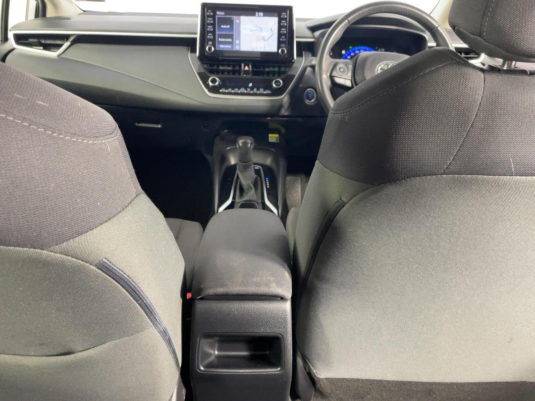 Photo '18' of Toyota Corolla