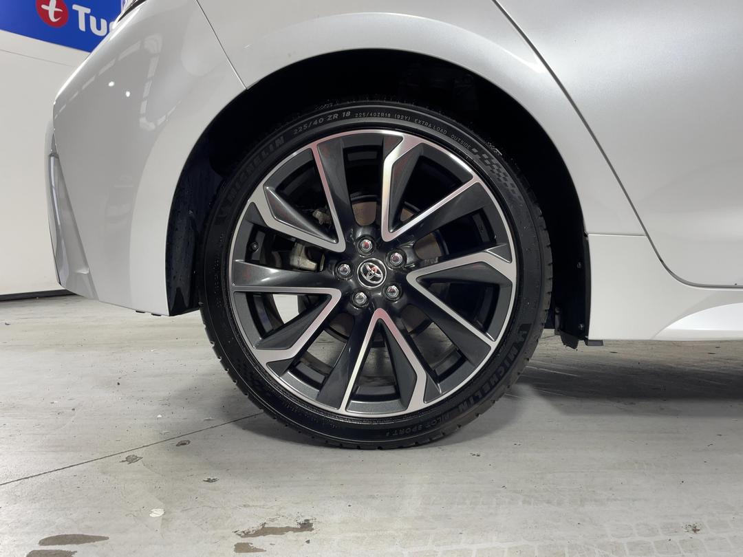Photo '12' of Toyota Corolla