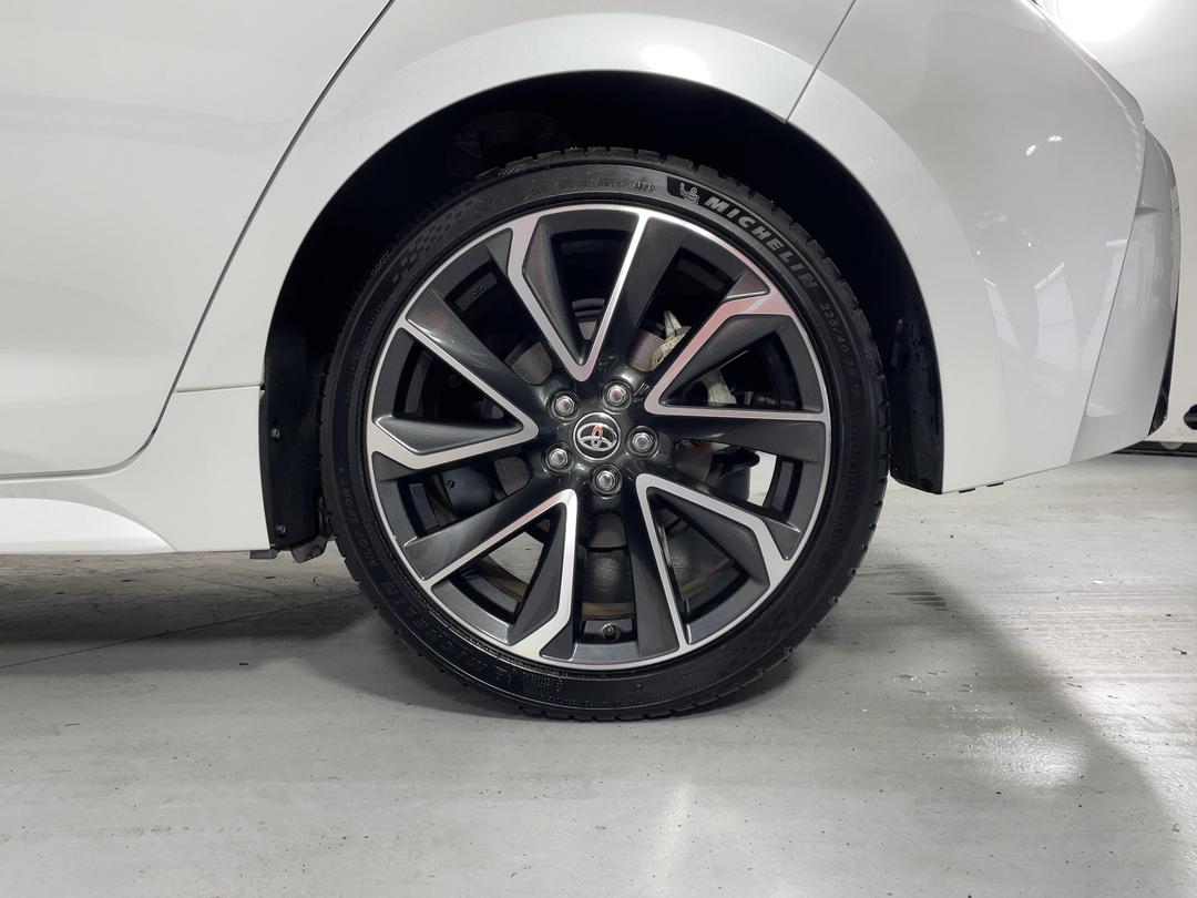 Photo '11' of Toyota Corolla