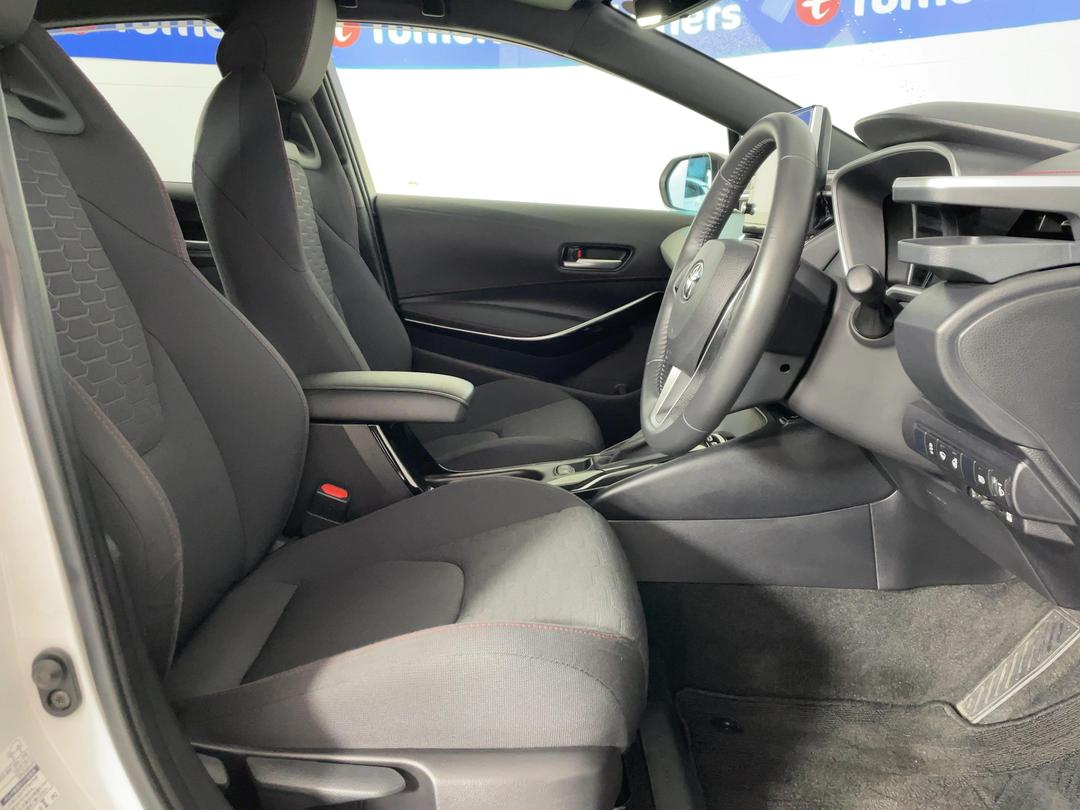 Photo '16' of Toyota Corolla