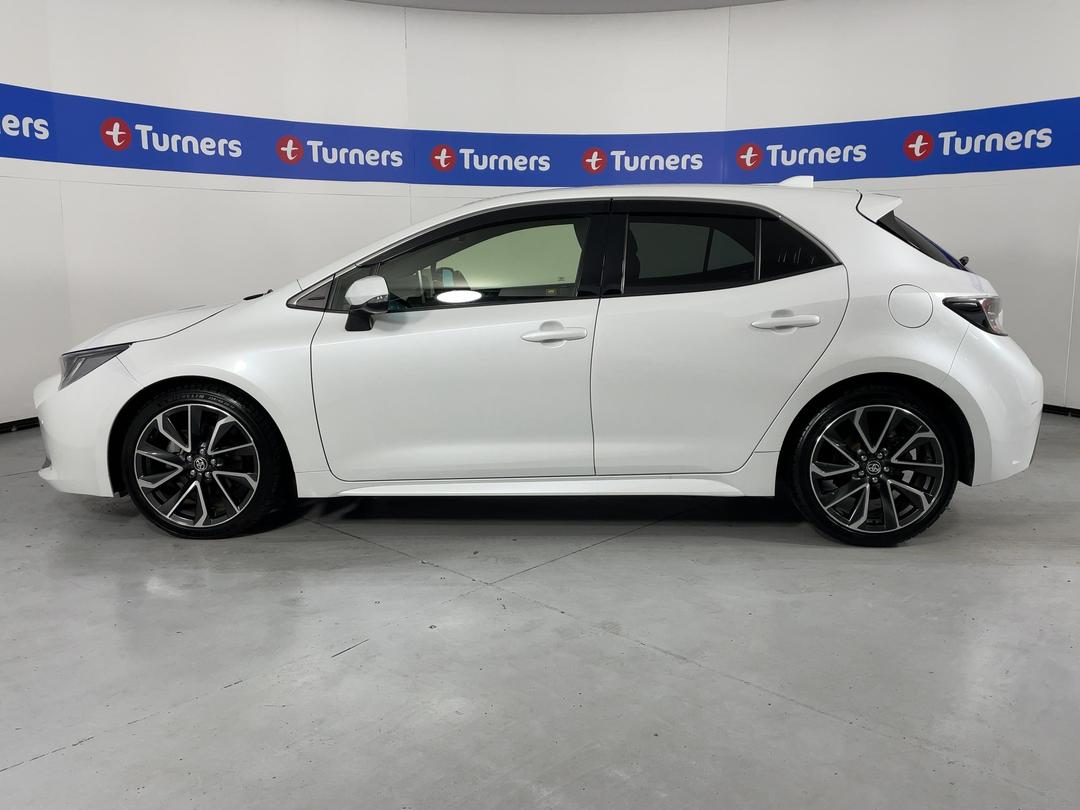 Photo '24' of Toyota Corolla