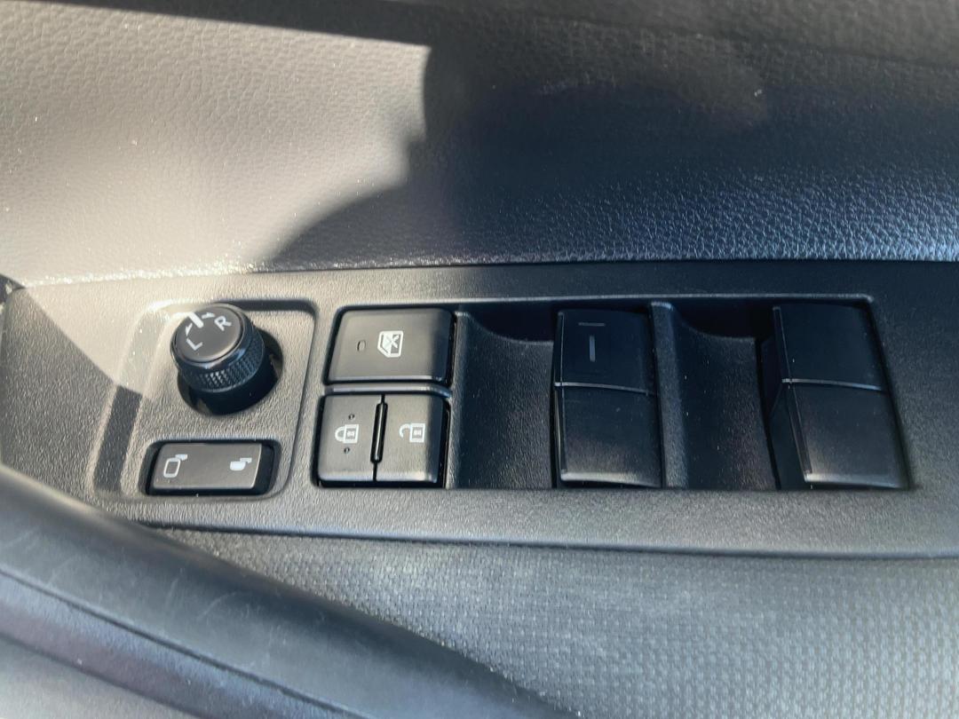 Photo '23' of Toyota Corolla