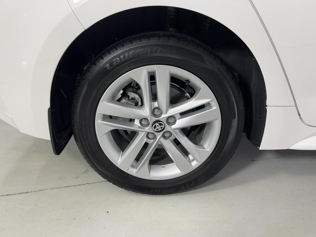 Photo '12' of Toyota Corolla