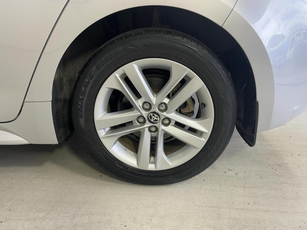 Photo '11' of Toyota Corolla