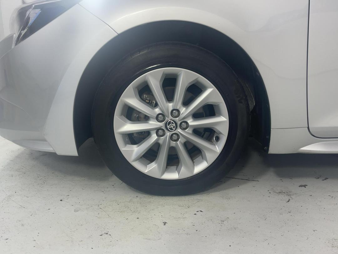 Photo '10' of Toyota Corolla