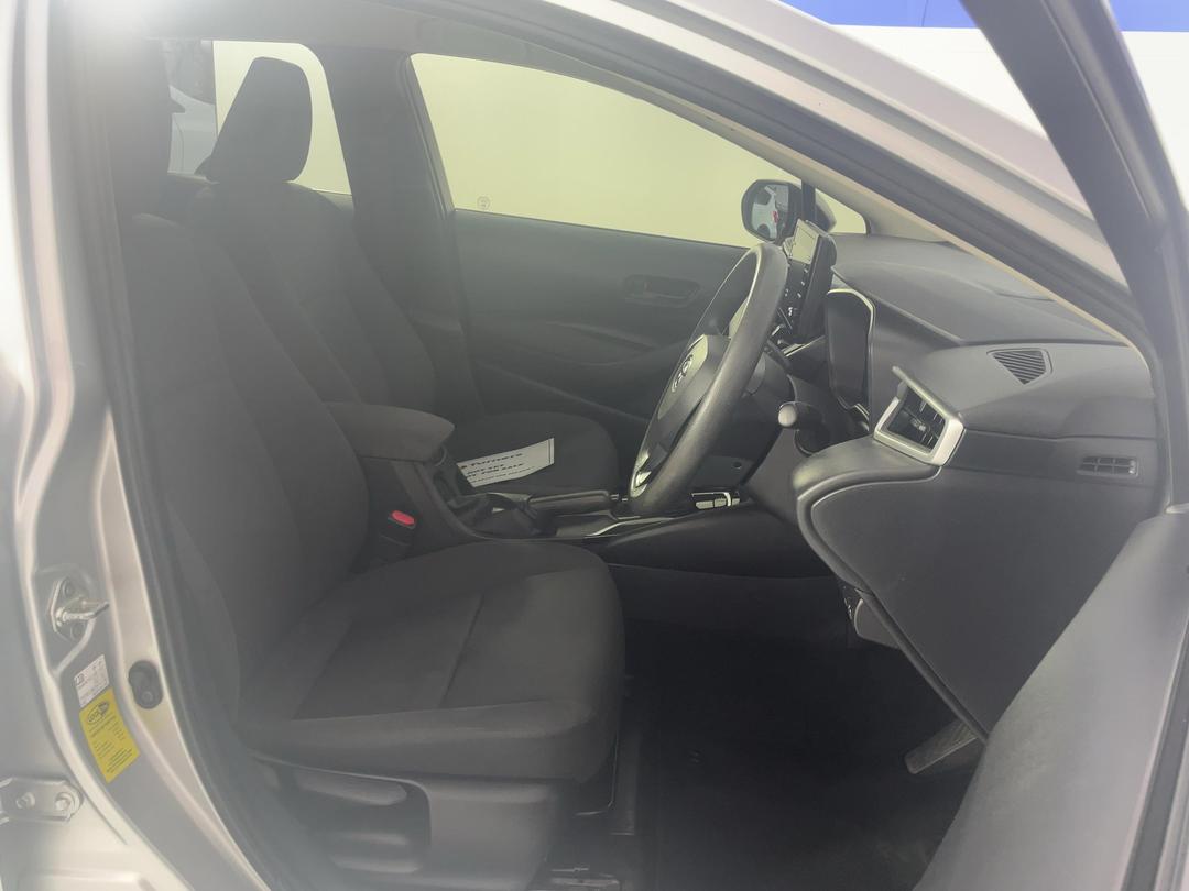 Photo '16' of Toyota Corolla
