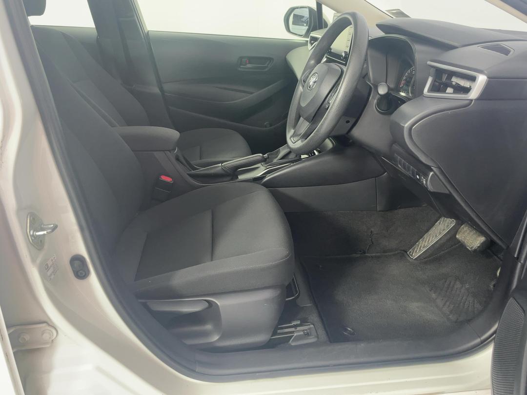 Photo '16' of Toyota Corolla
